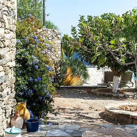 Guest house Loukoum Syros Cyclades Rozia